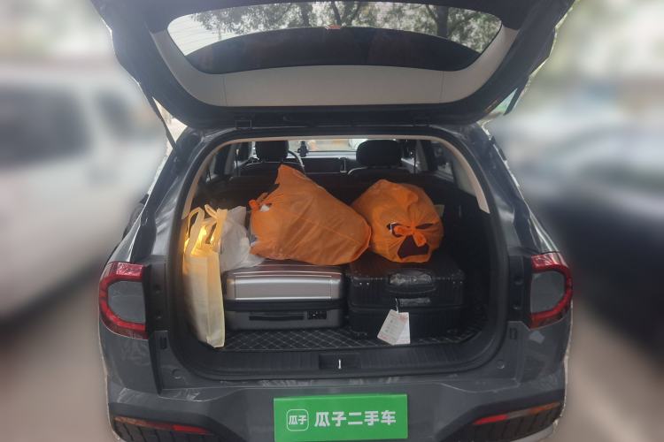 Used Hyundai ix35 2023 Musso 2.0L Prestige LUX Edition Trunk
