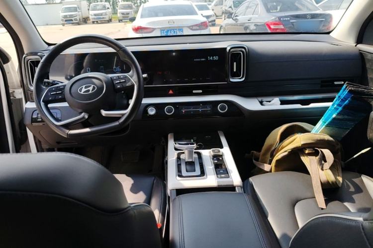 Used Hyundai ix35 2023 Musso 2.0L Deluxe Edition DLX Center Console