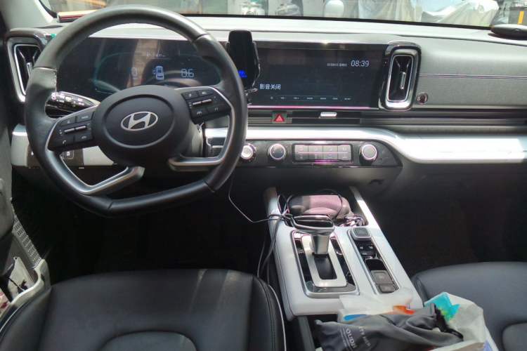 Used Hyundai ix35 2023 Musso 2.0L Deluxe Edition DLX Center Console