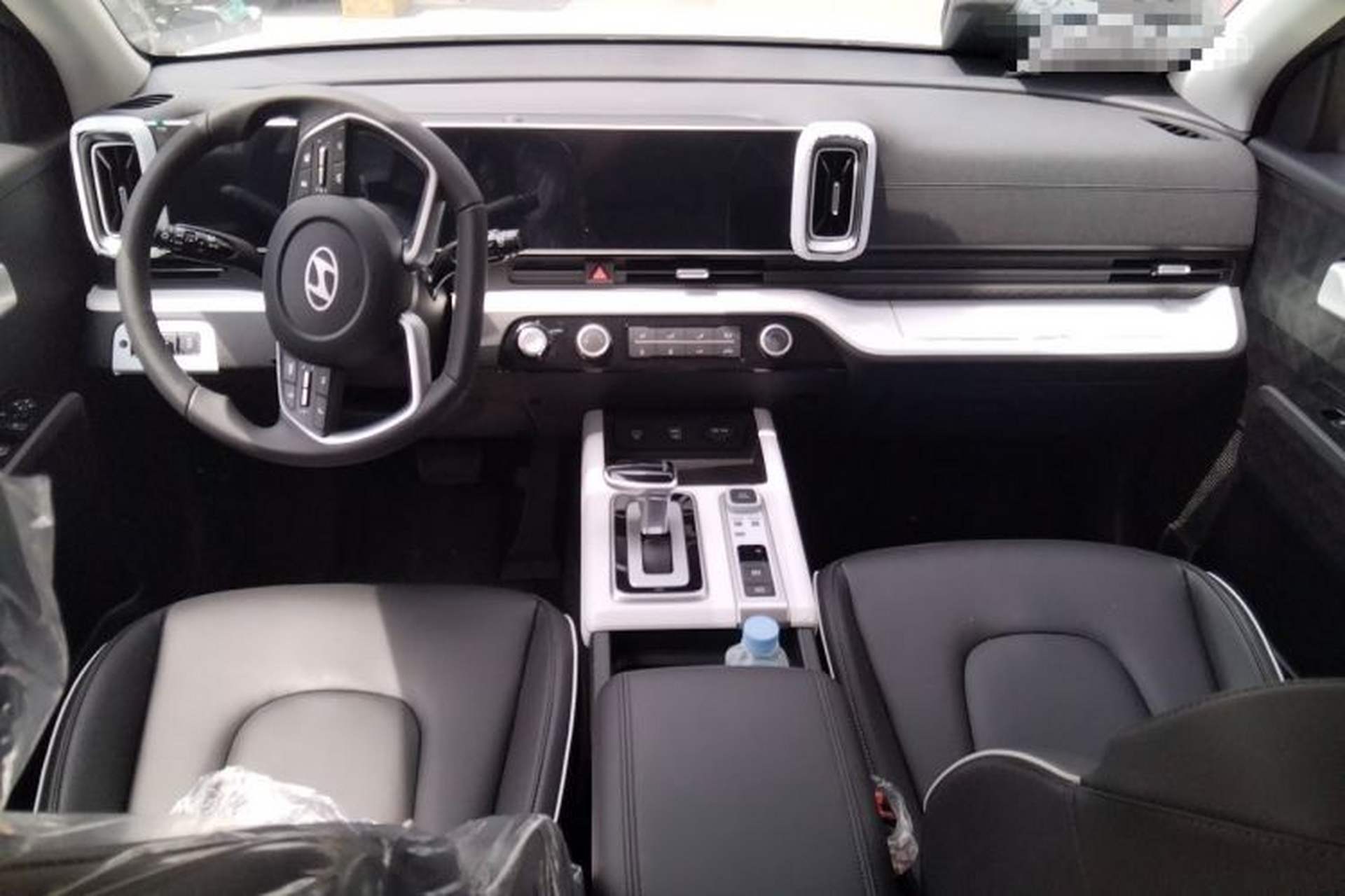 Used Hyundai ix35 2023 Musso 2.0L Deluxe Edition DLX Center Console