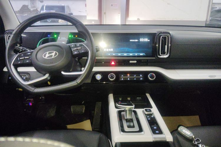Used Hyundai ix35 2023 Musso 2.0L Deluxe Edition DLX Center Console