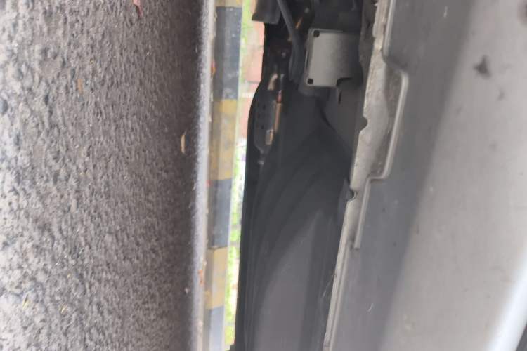 Used Hyundai ix35 2023 Musso 2.0L Deluxe Edition DLX Chassis Front Left