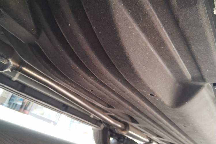 Used Hyundai ix35 2023 Musso 2.0L Deluxe Edition DLX Chassis Front Left
