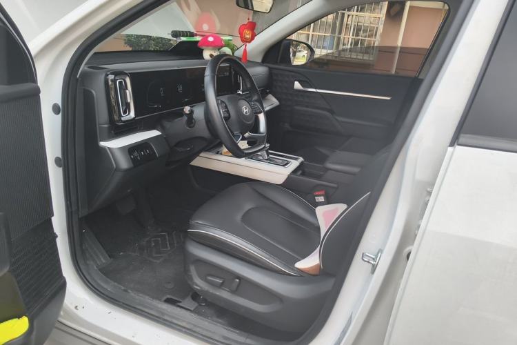 Used Hyundai ix35 2023 Musso 2.0L Deluxe Edition DLX Driver Seat
