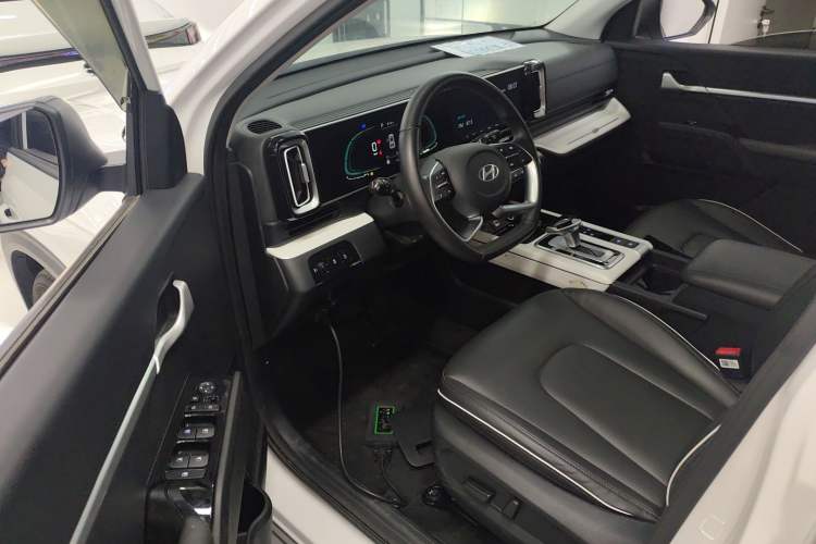 Used Hyundai ix35 2023 Musso 2.0L Deluxe Edition DLX Driver Seat