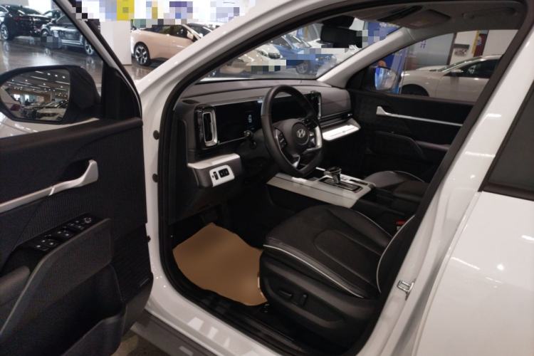 Used Hyundai ix35 2023 Musso 2.0L Deluxe Edition DLX Driver Seat