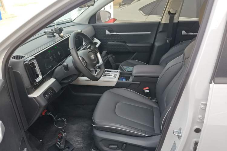 Used Hyundai ix35 2023 Musso 2.0L Deluxe Edition DLX Driver Seat