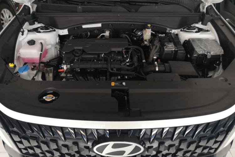 Used Hyundai ix35 2023 Musso 2.0L Deluxe Edition DLX Engine Bay