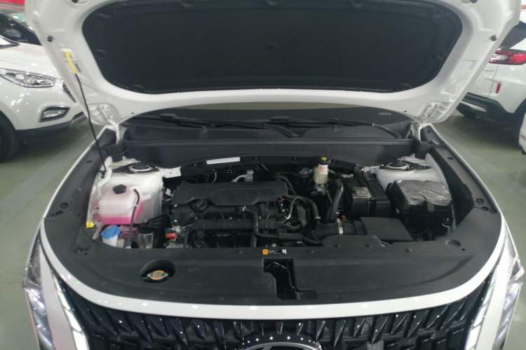 Used Hyundai ix35 2023 Musso 2.0L Deluxe Edition DLX Engine Bay