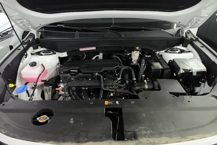 Used Hyundai ix35 2023 Musso 2.0L Prestige LUX Edition Engine Bay