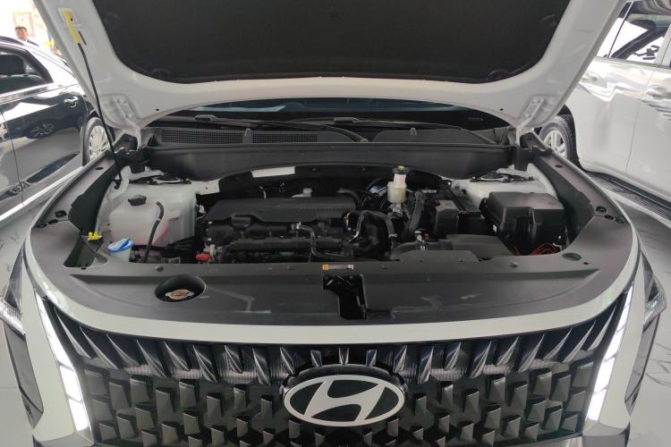 Used Hyundai ix35 2023 Musso 2.0L Deluxe Edition DLX Engine Bay