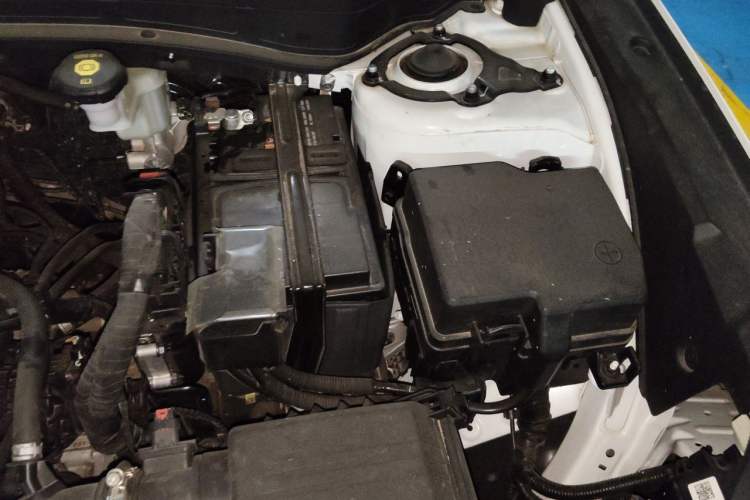 Used Hyundai ix35 2023 Musso 2.0L Deluxe Edition DLX Engine Bay Left