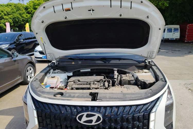 Used Hyundai ix35 2023 Musso 2.0L Deluxe Edition DLX Engine Bay