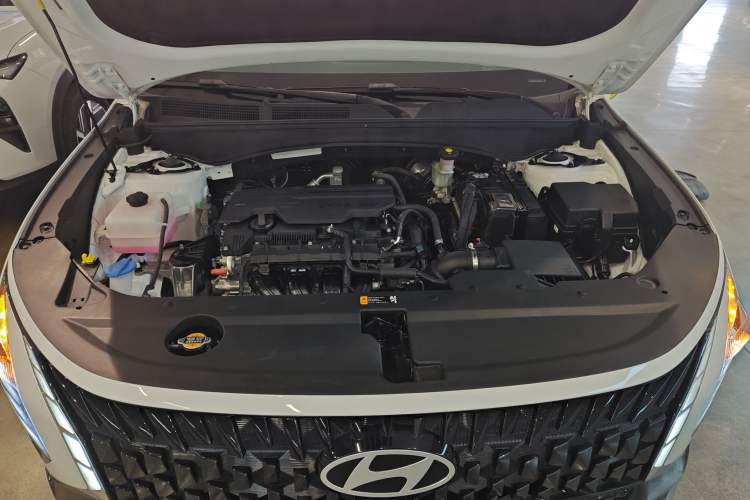 Used Hyundai ix35 2023 Musso 2.0L Deluxe Edition DLX Engine Bay