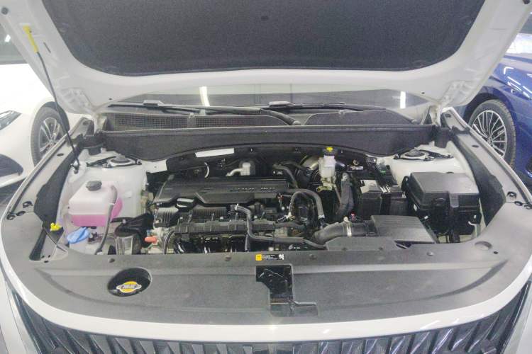 Used Hyundai ix35 2023 Musso 2.0L Deluxe Edition DLX Engine Bay