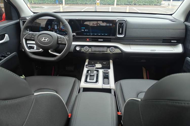 Used Hyundai ix35 2023 Musso 2.0L Deluxe Edition DLX Exterior 11