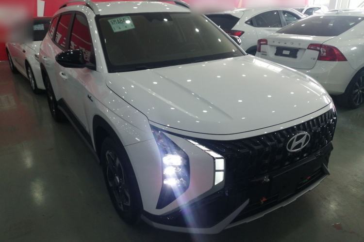 Used Hyundai ix35 2023 Musso 2.0L Deluxe Edition DLX Front Right 45 Deg