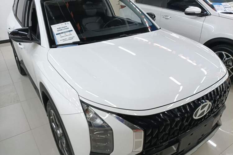 Used Hyundai ix35 2023 Musso 2.0L Deluxe Edition DLX Front Right 45 Deg