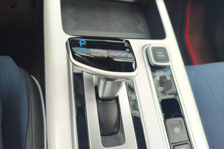 Used Hyundai ix35 2023 Musso 2.0L Prestige LUX Edition Gear Lever