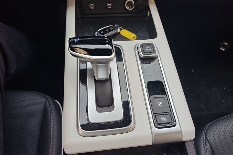Used Hyundai ix35 2023 Musso 2.0L Deluxe Edition DLX Gear Lever