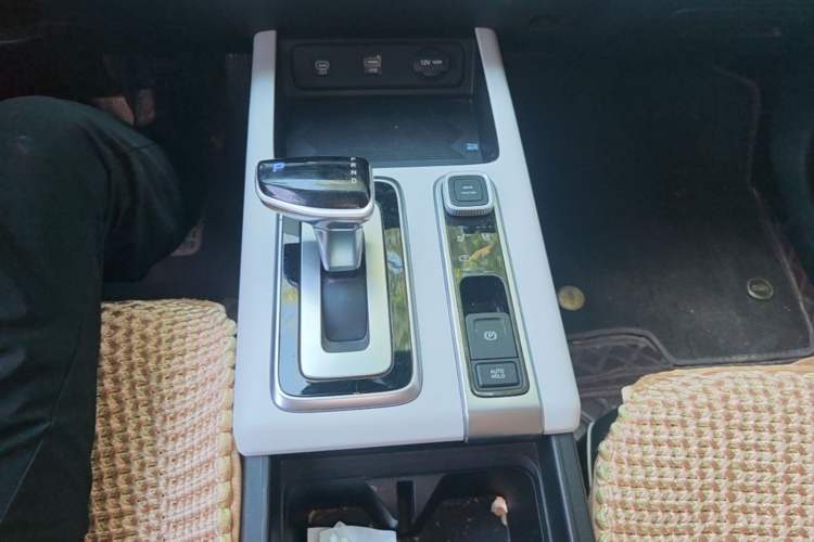 Used Hyundai ix35 2023 Musso 2.0L Flagship Edition TOP Gear Lever