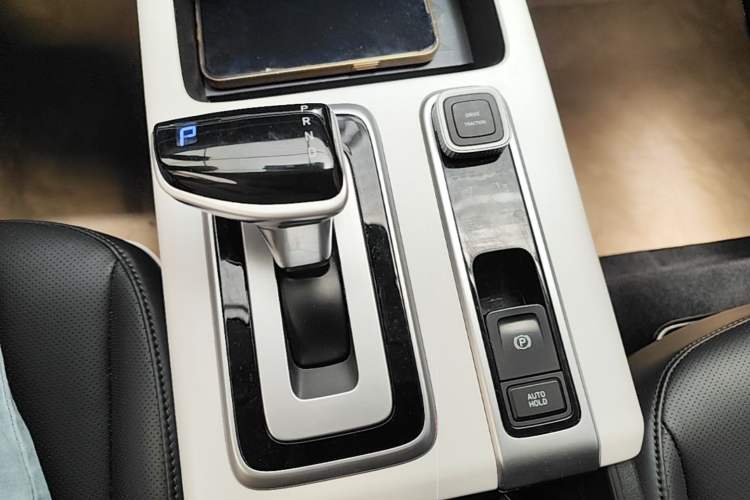 Used Hyundai ix35 2023 Musso 2.0L Deluxe Edition DLX Gear Lever