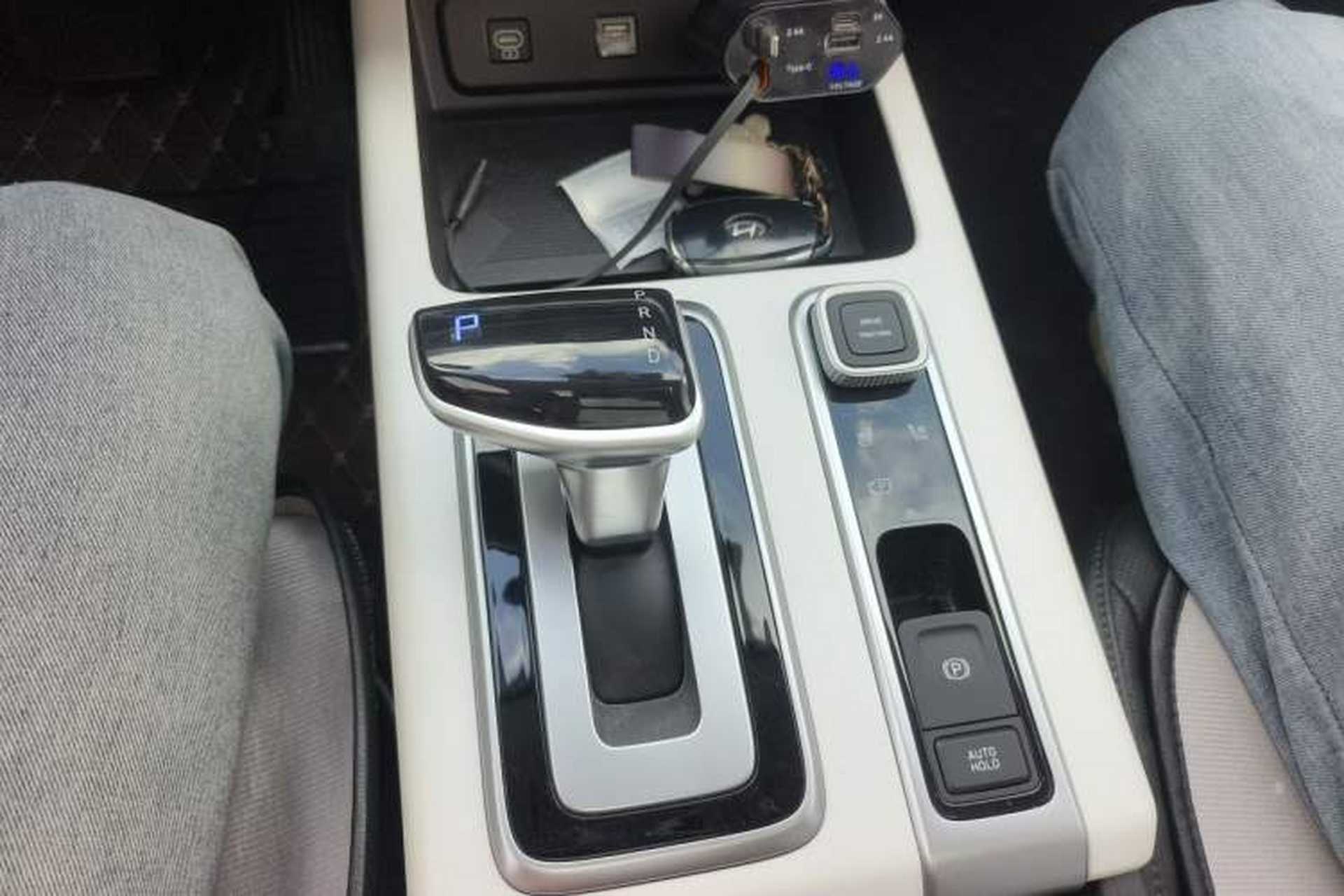 Used Hyundai ix35 2023 Musso 2.0L Prestige LUX Edition Gear Lever