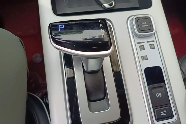 Used Hyundai ix35 2023 Musso 2.0L Deluxe Edition DLX Gear Lever