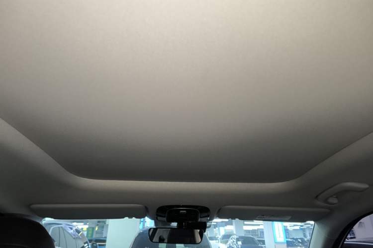 Used Hyundai ix35 2023 Musso 2.0L Prestige LUX Edition Headliner