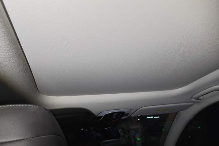 Used Hyundai ix35 2023 Musso 2.0L Deluxe Edition DLX Headliner