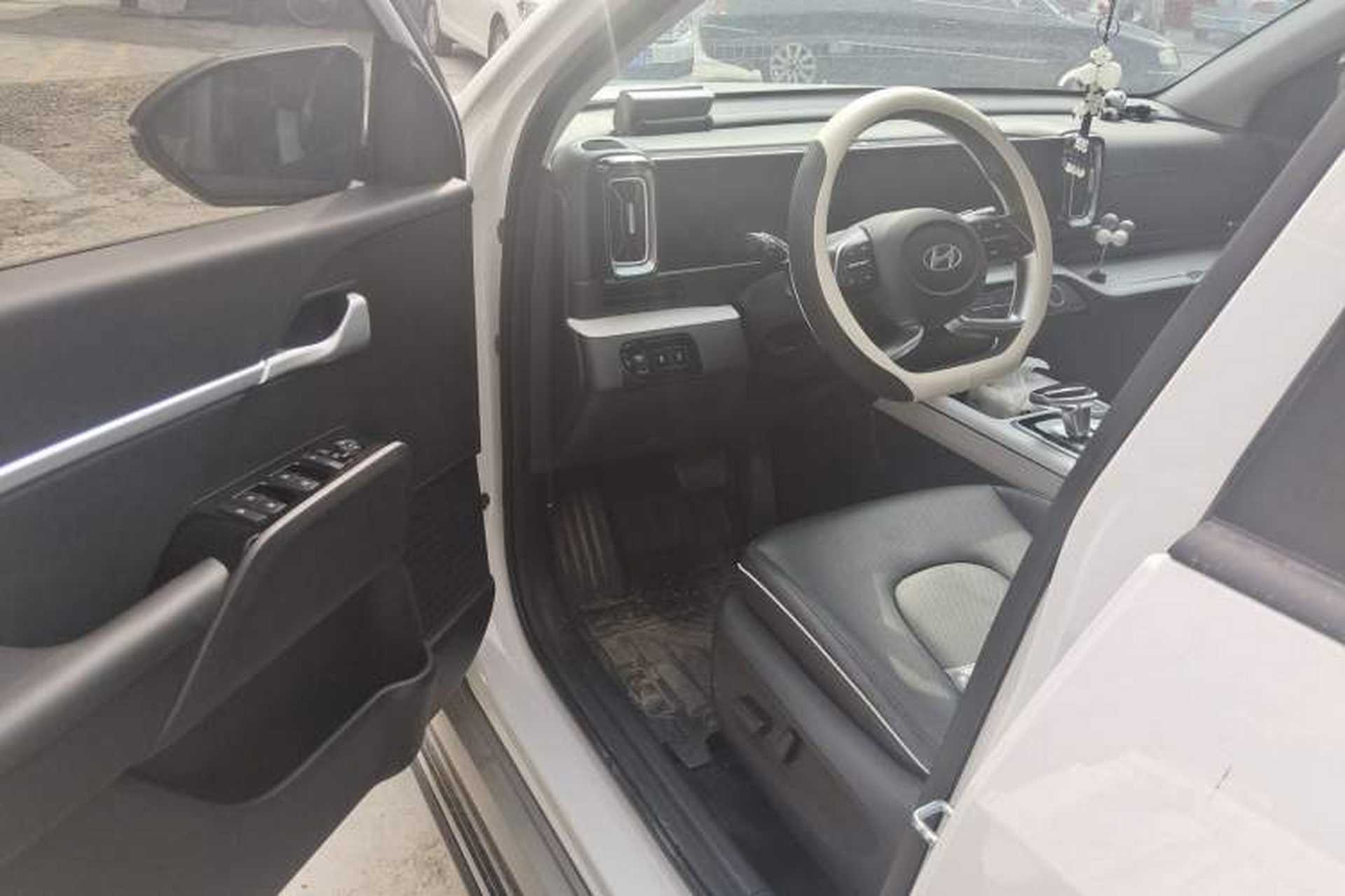 Used Hyundai ix35 2023 Musso 2.0L Deluxe Edition DLX Interior 3