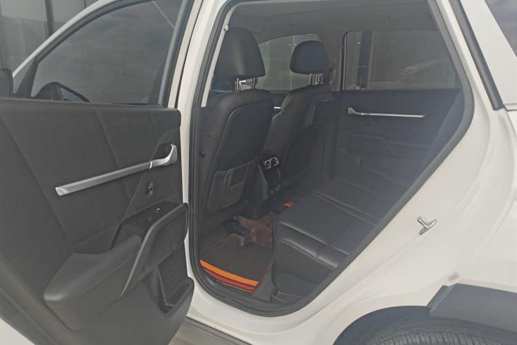 Used Hyundai ix35 2023 Musso 2.0L Deluxe Edition DLX Interior 3