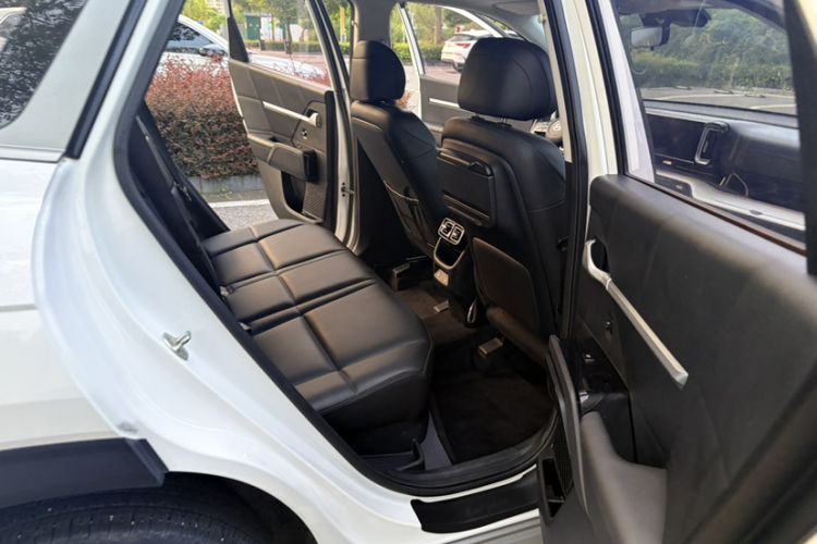 Used Hyundai ix35 2023 Musso 2.0L Deluxe Edition DLX Interior 3