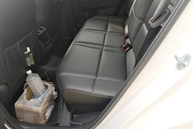 Used Hyundai ix35 2023 Musso 2.0L Deluxe Edition DLX Interior 4