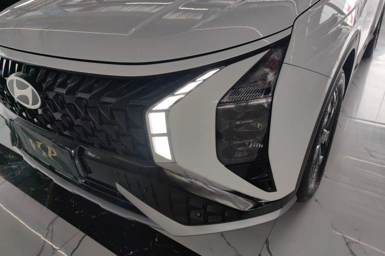Used Hyundai ix35 2023 Musso 2.0L Deluxe Edition DLX Left Front Headlight