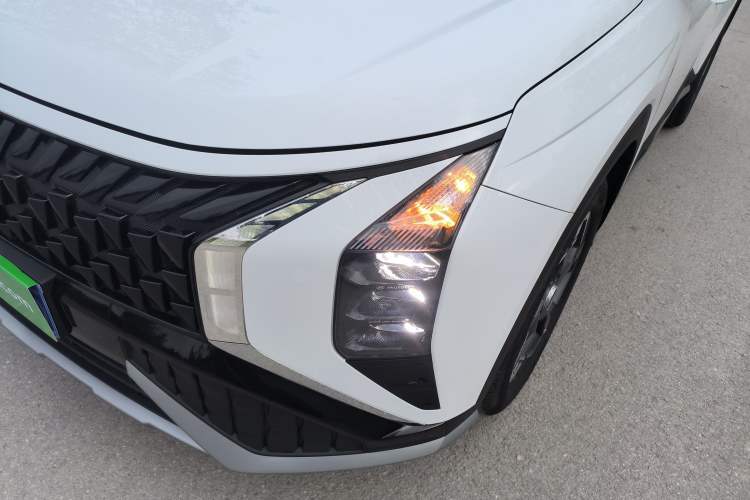 Used Hyundai ix35 2023 Musso 2.0L Deluxe Edition DLX Left Front Headlight