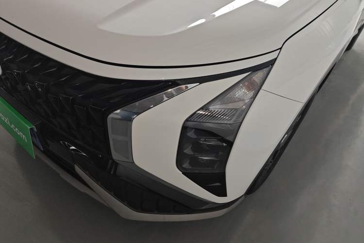 Used Hyundai ix35 2023 Musso 2.0L Deluxe Edition DLX Left Front Headlight