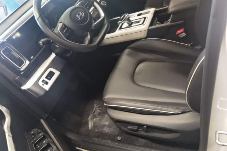 Used Hyundai ix35 2023 Musso 2.0L Deluxe Edition DLX Left Front Seat
