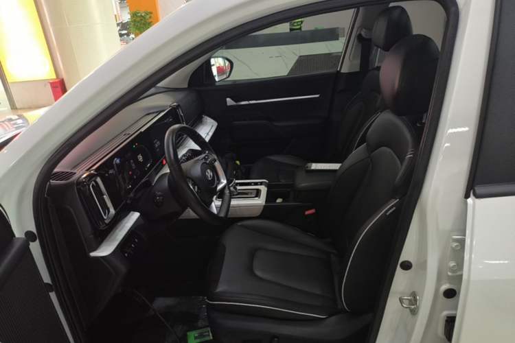 Used Hyundai ix35 2023 Musso 2.0L Prestige LUX Edition Left Front Seat