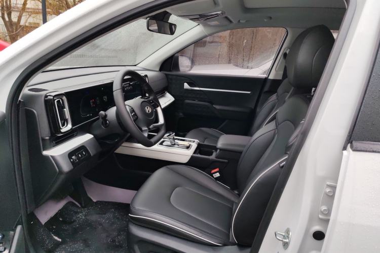 Used Hyundai ix35 2023 Musso 2.0L Prestige LUX Edition Left Front Seat