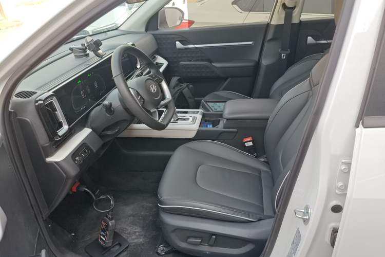 Used Hyundai ix35 2023 Musso 2.0L Deluxe Edition DLX Left Front Seat