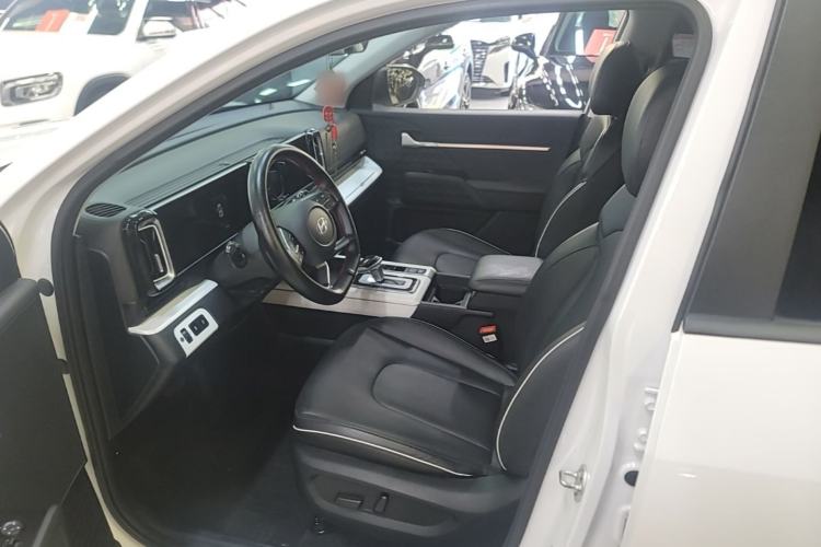 Used Hyundai ix35 2023 Musso 2.0L Deluxe Edition DLX Left Front Seat