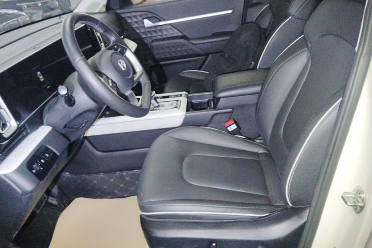 Used Hyundai ix35 2023 Musso 2.0L Deluxe Edition DLX Left Front Seat