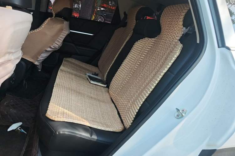 Used Hyundai ix35 2023 Musso 2.0L Flagship Edition TOP Left Rear Seat