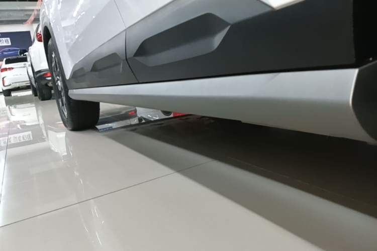 Used Hyundai ix35 2023 Musso 2.0L Deluxe Edition DLX Left Side Sill