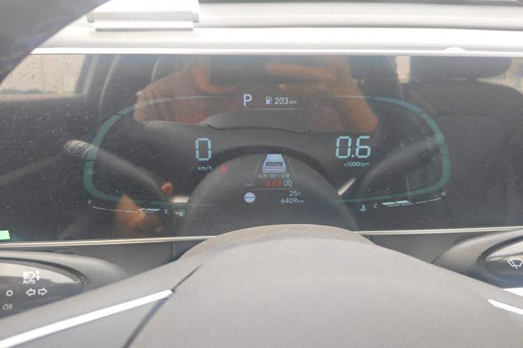 Used Hyundai ix35 2023 Musso 2.0L Deluxe Edition DLX Odometer Close Up