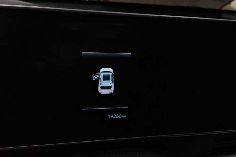Used Hyundai ix35 2023 Musso 2.0L Deluxe Edition DLX Odometer Close Up