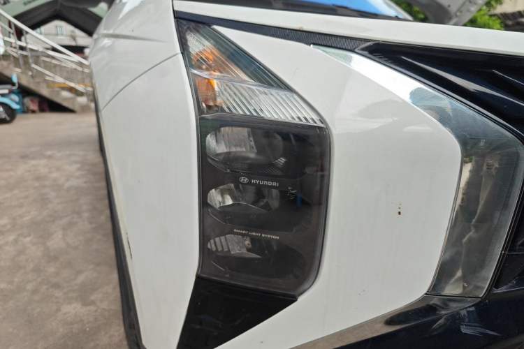 Used Hyundai ix35 2023 Musso 2.0L Deluxe Edition DLX Right Front Headlight