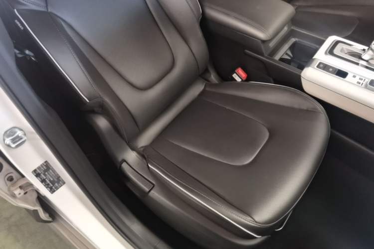 Used Hyundai ix35 2023 Musso 2.0L Deluxe Edition DLX Right Front Seat