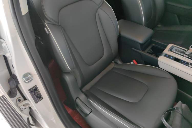 Used Hyundai ix35 2023 Musso 2.0L Deluxe Edition DLX Right Front Seat